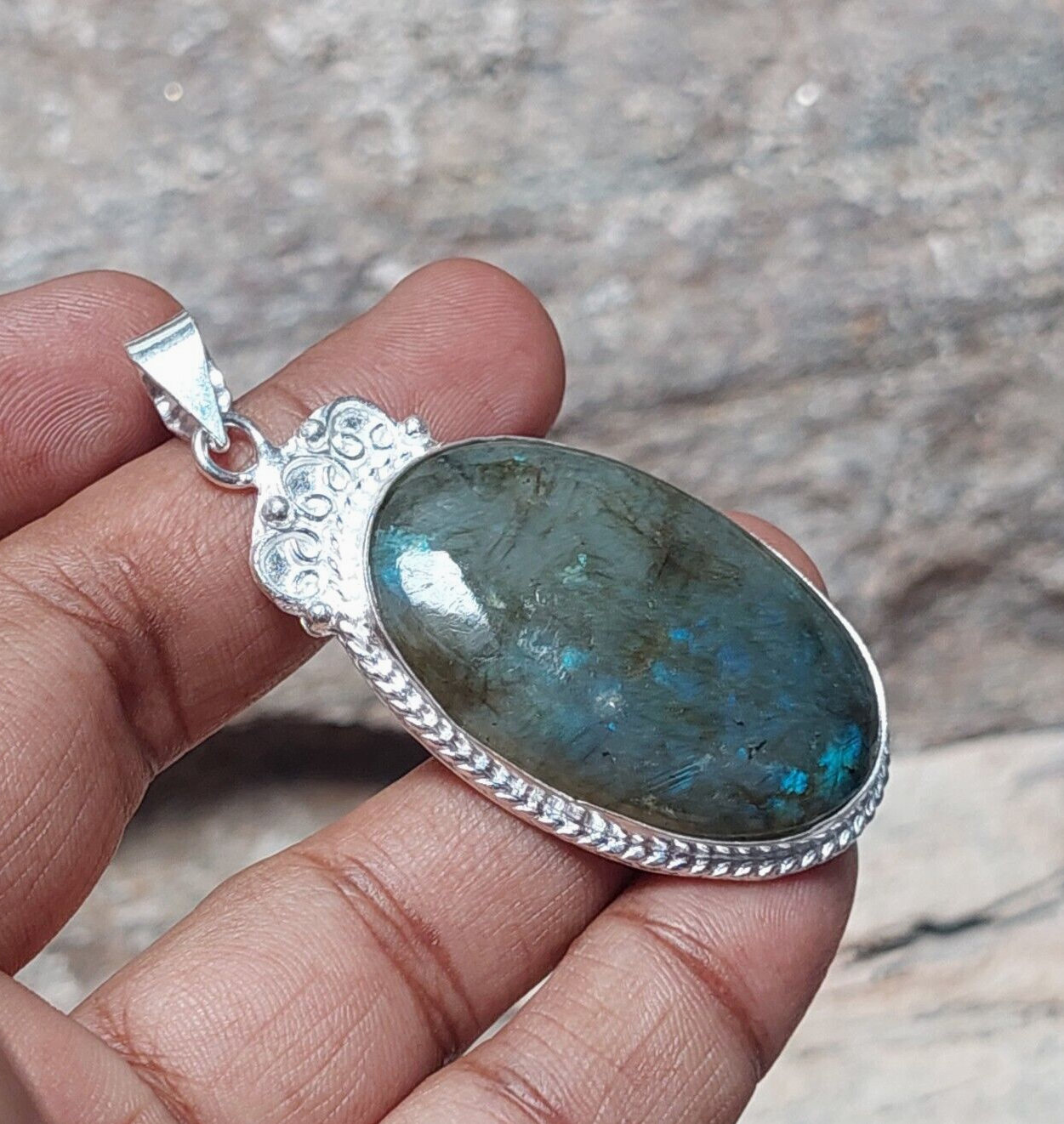 Fiery Labradorite Antique Handmade Gemstone 925 Silver Pendant Gift Jewellery