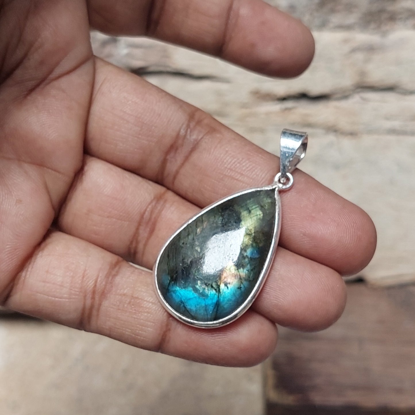 Shining Blue Flash Labradorite Pendant Necklace 925 Sterling Silver Jewelry