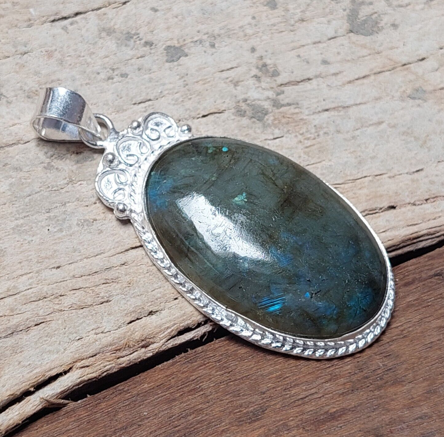 Fiery Labradorite Antique Handmade Gemstone 925 Silver Pendant Gift Jewellery