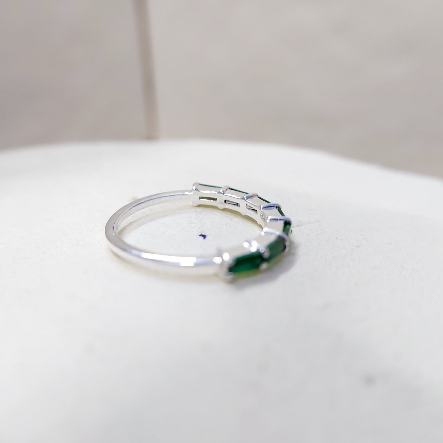 925 Silver Emerald Wedding Band Baguette Cut Green Emerald Eternity Ring Us5~ 15