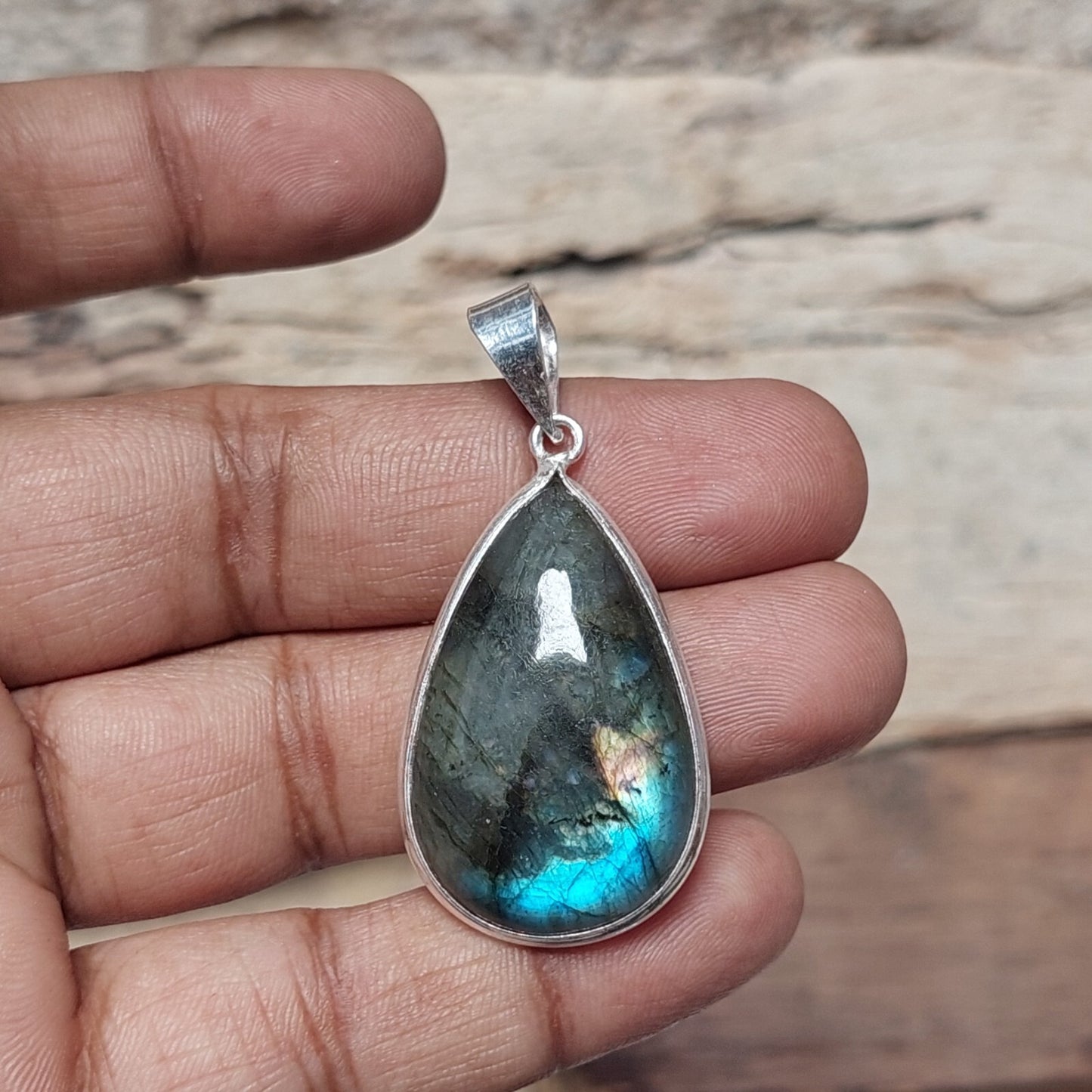 Shining Blue Flash Labradorite Pendant Necklace 925 Sterling Silver Jewelry