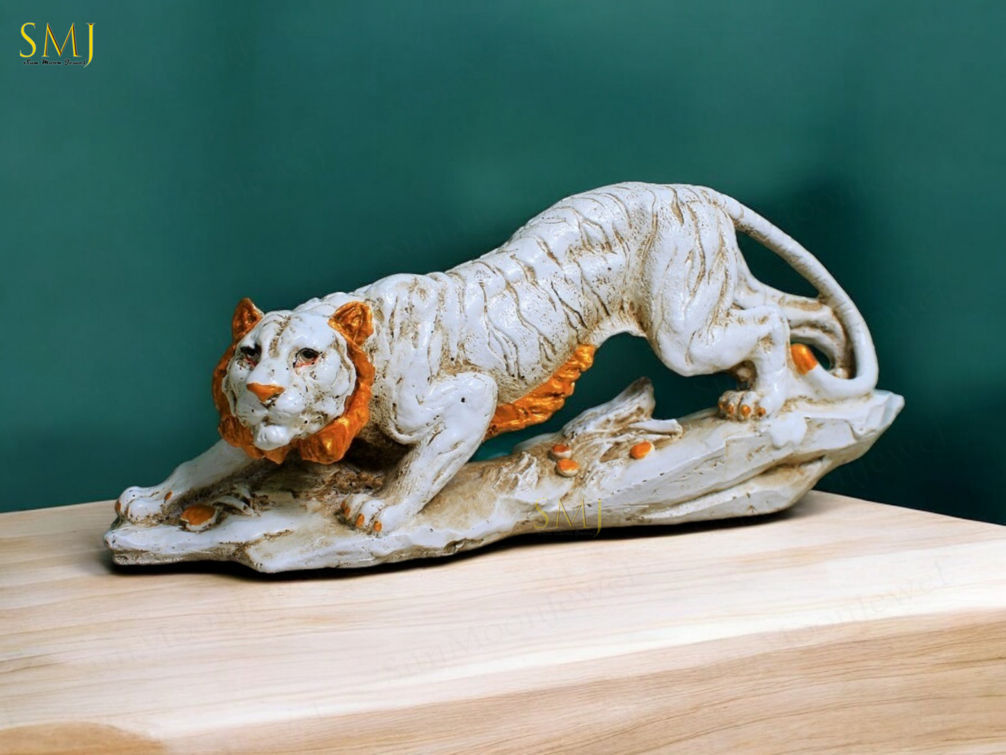 Resin Hunting Lion Statue Lion Realistic Concrete Finish Lion Home Decor Gift