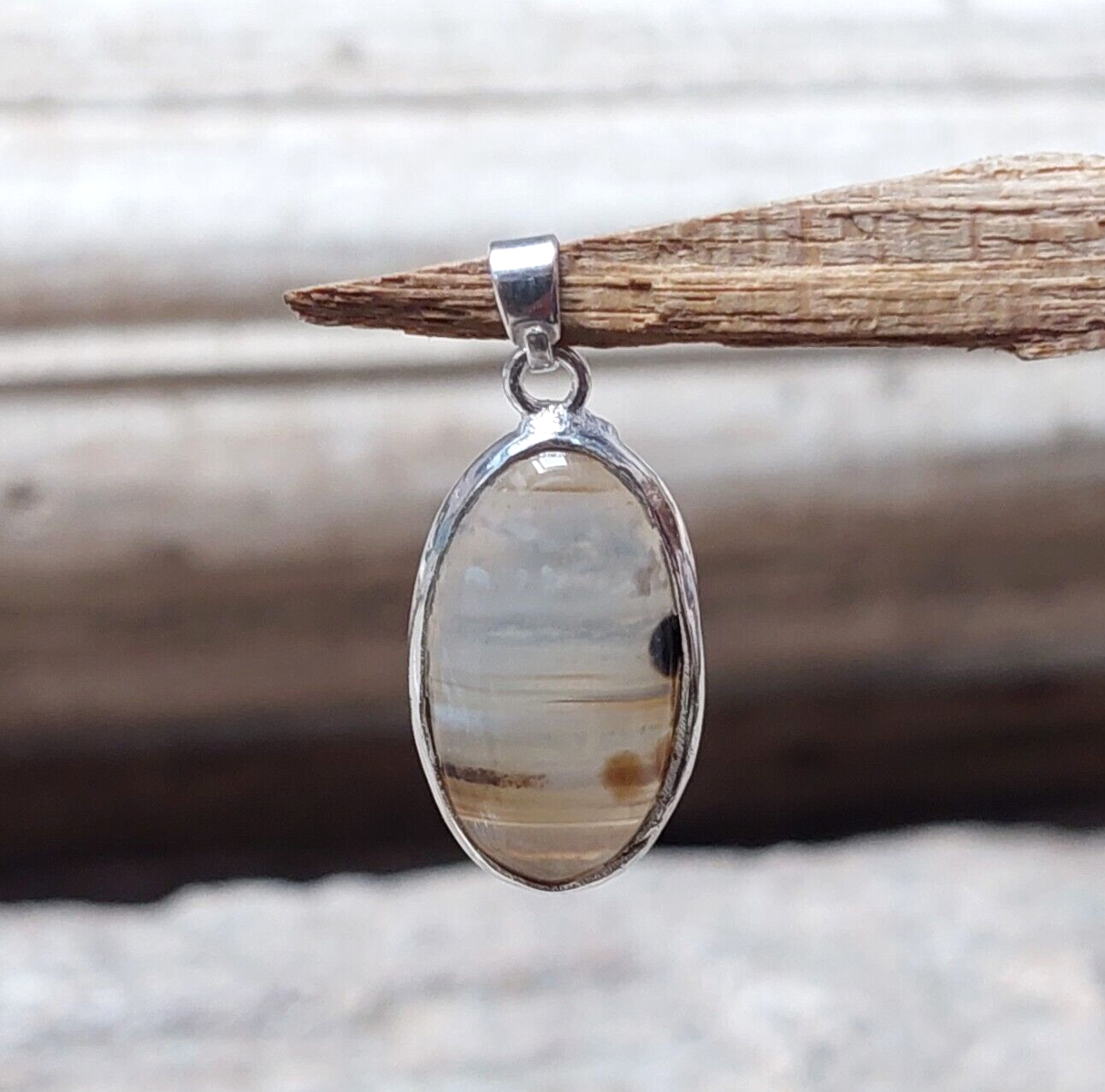 Beautiful Gray Oval Banded Agate 925 Sterling Silver Handmade Pendant Necklaces