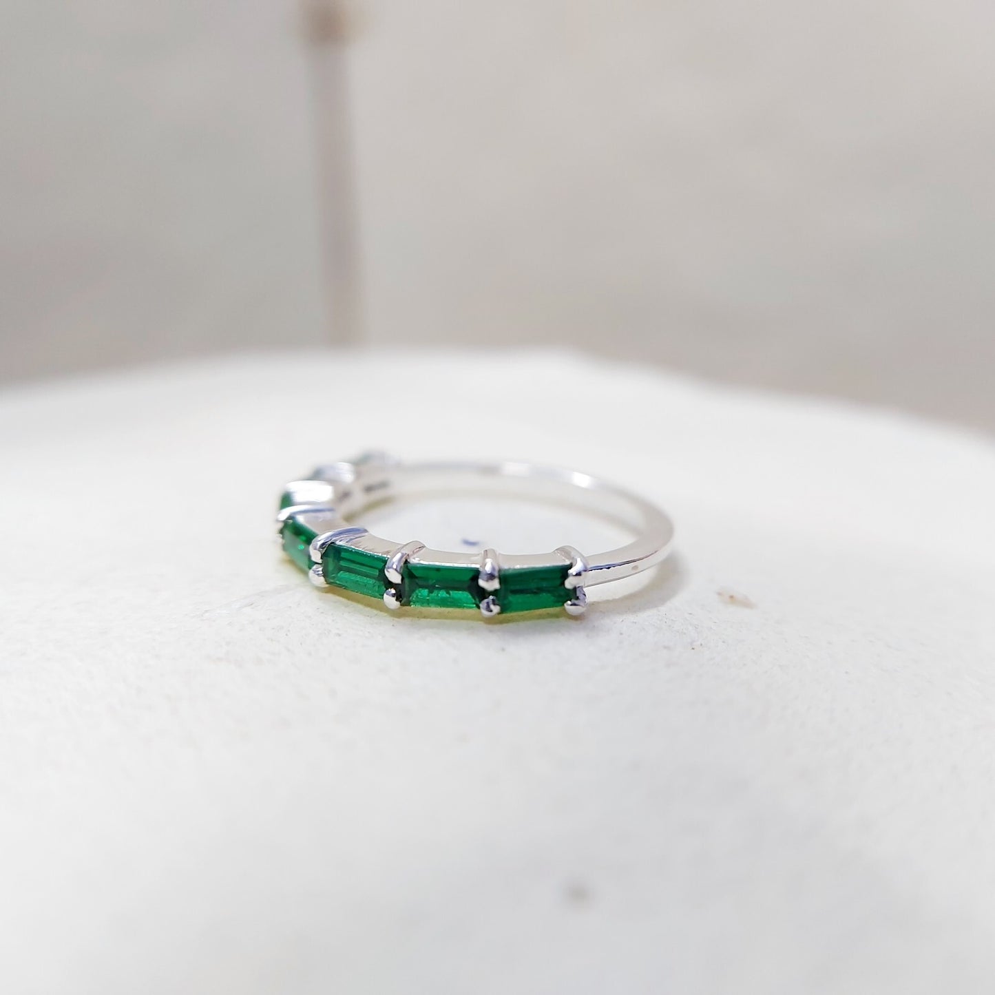 925 Silver Emerald Wedding Band Baguette Cut Green Emerald Eternity Ring Us5~ 15