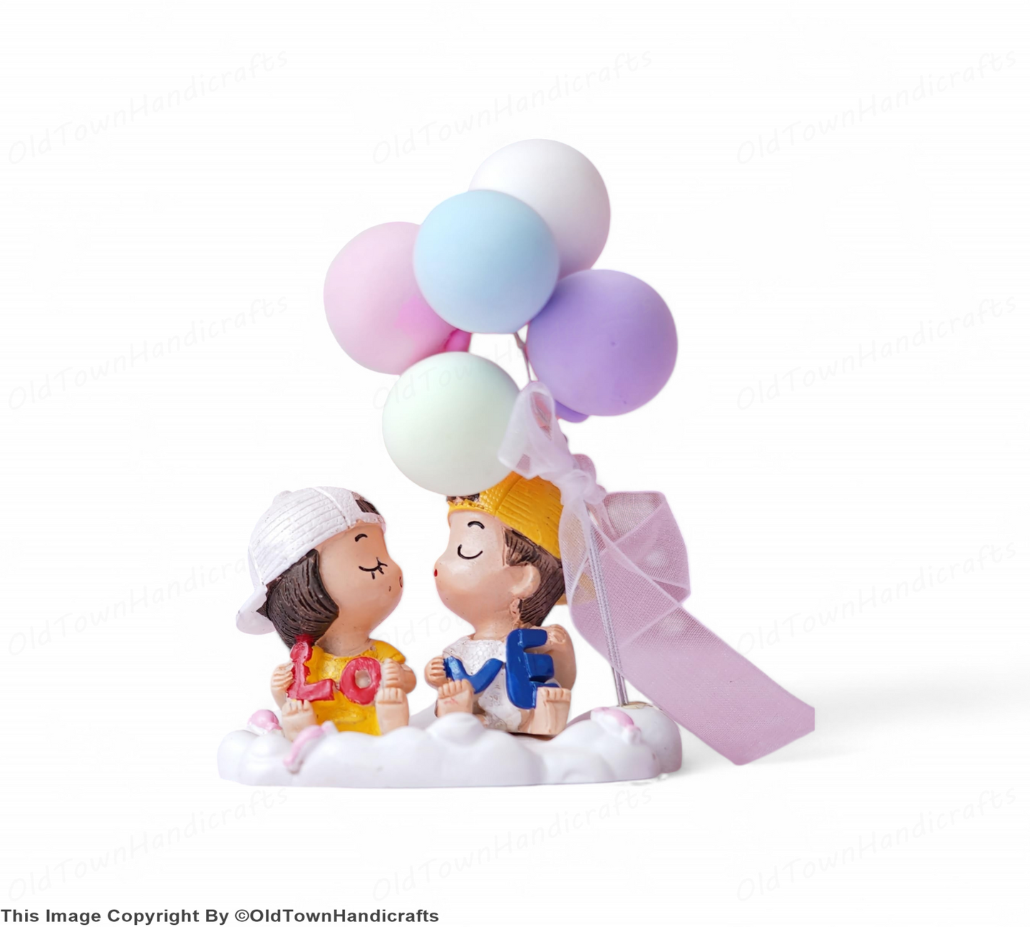 Cute Couple with Balloons Statue Romantic Showpiece Gift for Boyfriend Wife