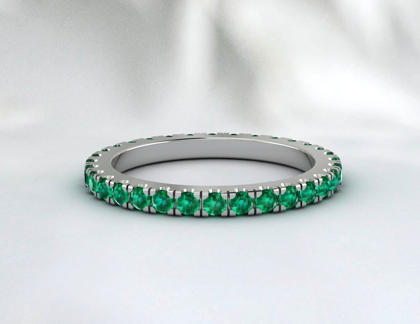 Smaragd Ehering Massiver 14 Karat Weißgold Eternity Ring Verlobungsring Stapelbarer passender Ring Jubiläumsversprechensring 2 mm dünnes Band