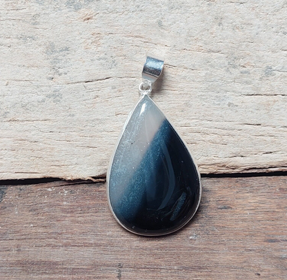 Amazing Black Banded Agate Gemstone Pendant  925 Sterling Silver Necklace