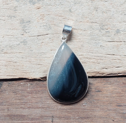Amazing Black Banded Agate Gemstone Pendant  925 Sterling Silver Necklace