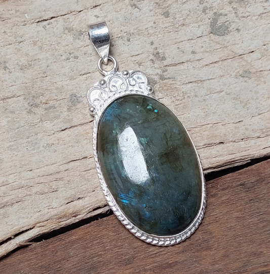 Fiery Labradorite Antique Handmade Gemstone 925 Silver Pendant Gift Jewellery