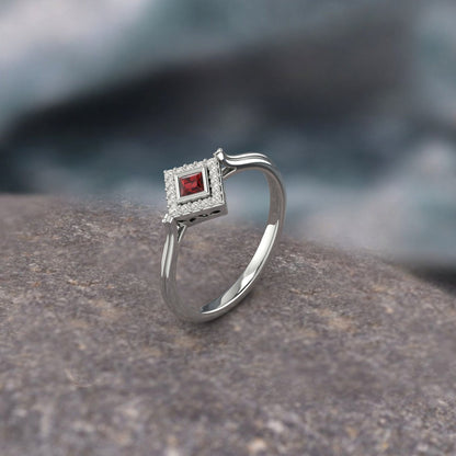 Natural Princess Cut Red Garnet Solitaire Ring 925 Sterling Silver Ring Vintage