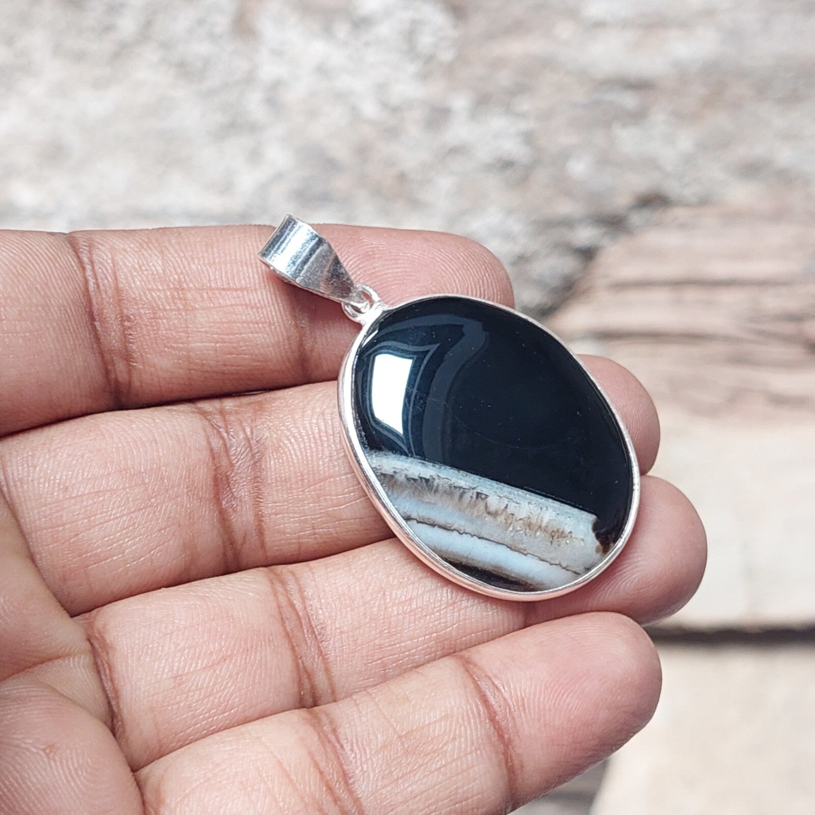 Amazing Black Banded Agate Gemstone Pendant 925 Sterling Silver Pendant For Love