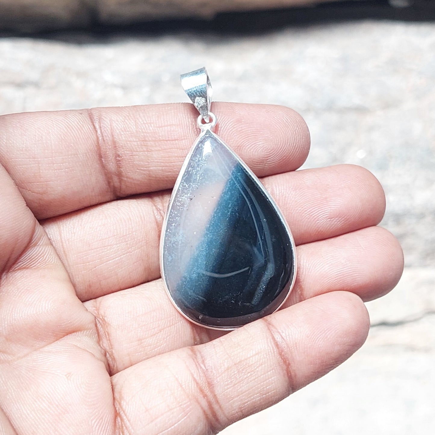 Amazing Black Banded Agate Gemstone Pendant  925 Sterling Silver Necklace