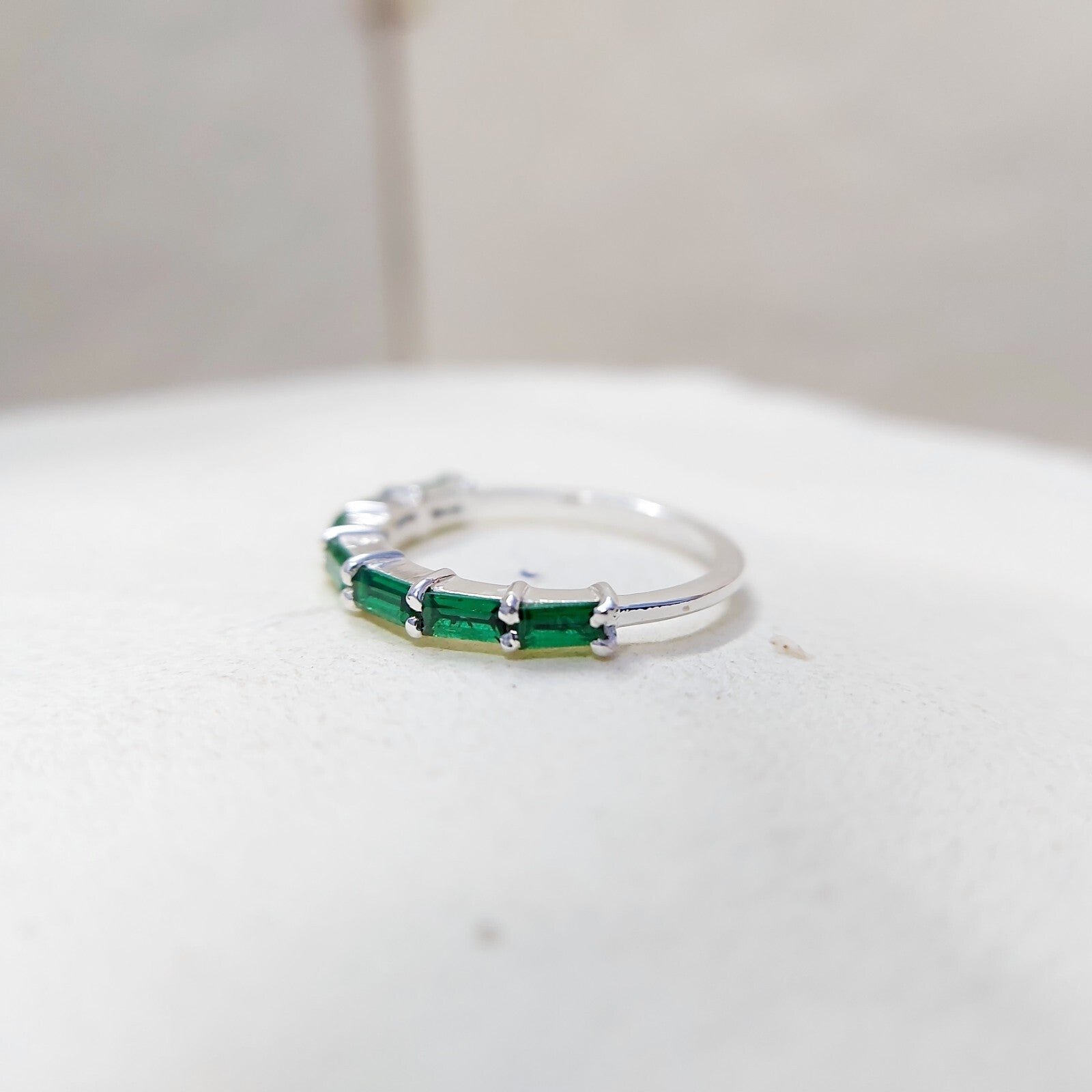 925 Silver Emerald Wedding Band Baguette Cut Green Emerald Eternity Ring Us5~ 15