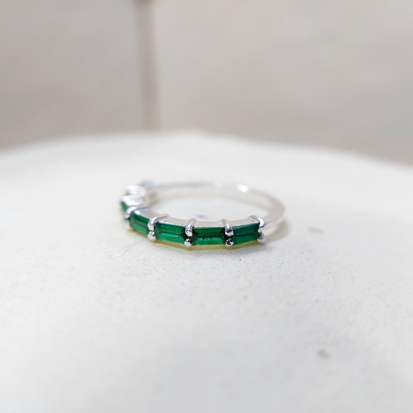 925 Silver Emerald Wedding Band Baguette Cut Green Emerald Eternity Ring Us5~ 15