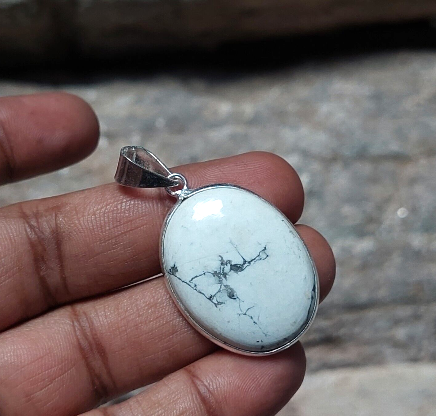 Amazing Oval White Howlite Bezel Pendant 925 Sterling Silver Bride Necklaces