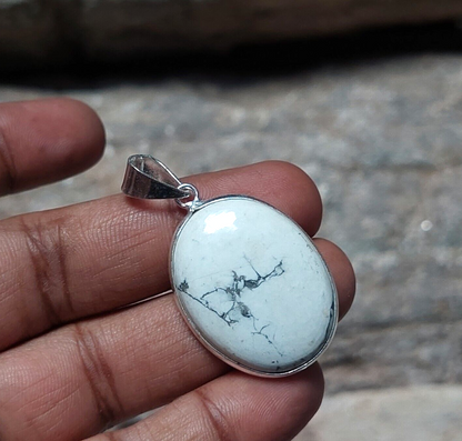 Amazing Oval White Howlite Bezel Pendant 925 Sterling Silver Bride Necklaces
