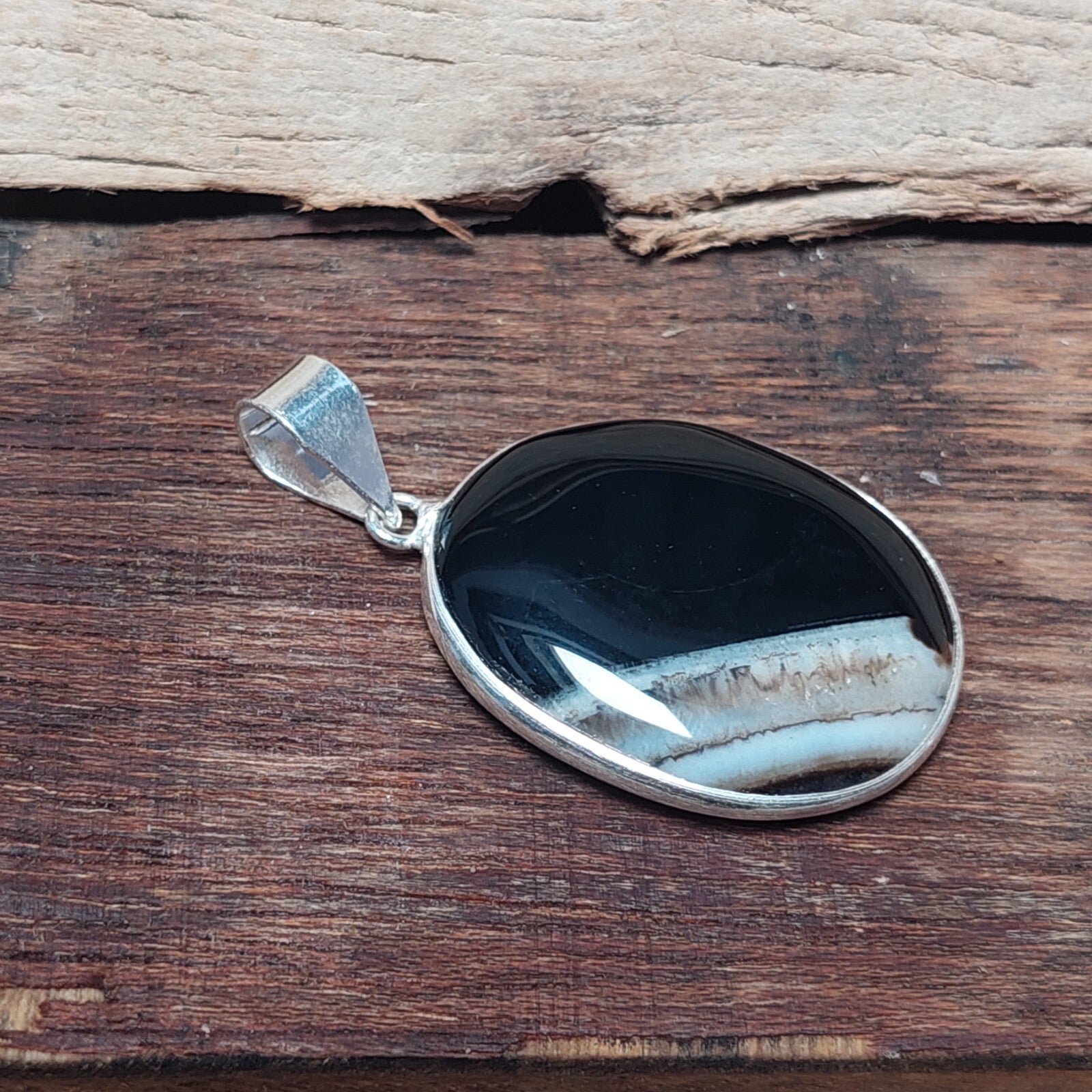 Amazing Black Banded Agate Gemstone Pendant 925 Sterling Silver Pendant For Love