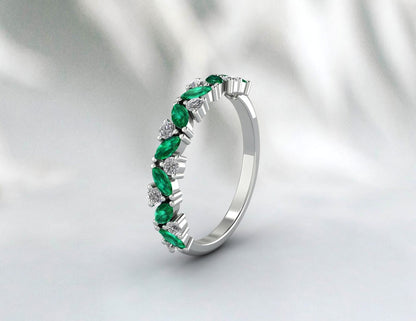 Vintage Emerald And Dimaond Wedding Ring Cluster Promise Ring