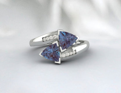 Bague de mariage en alexandrite coupée en trillions, bague avec pierre de naissance de juin