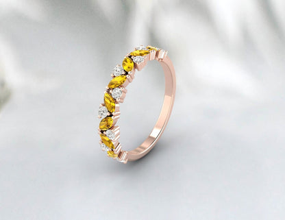 Bague en or 14 carats avec bande de citrine naturelle taille marquise