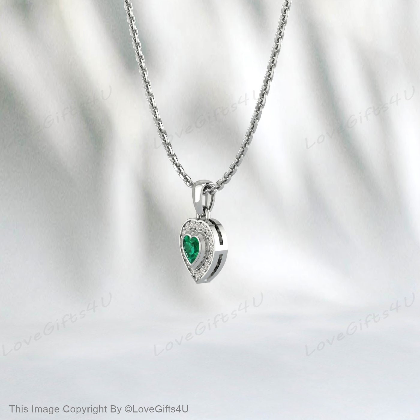 Collier émeraude en forme de cœur, pendentif émeraude coupé cœur, collier émeraude verte, pendentif cœur vert, cadeau de pierre de naissance de mai